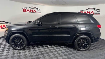 2018 Jeep Grand Cherokee Altitude Edition - miniatura 4