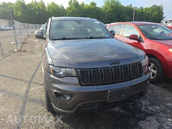 2018 Jeep Grand Cherokee Altitude Edition - miniatura 2