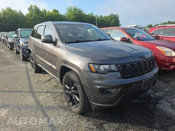 2018 Jeep Grand Cherokee Altitude Edition - miniatura 3