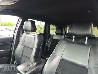 2018 Jeep Grand Cherokee Altitude Edition - miniatura 11