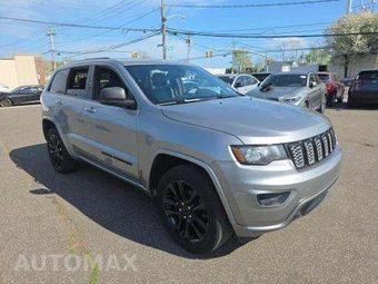 2018 Jeep Grand Cherokee Altitude Edition - miniatura 4