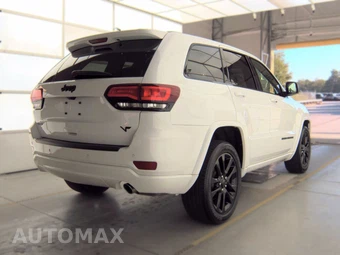 2018 Jeep Grand Cherokee Altitude Edition - miniatura 4