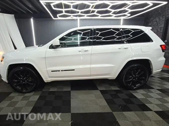 2018 Jeep Grand Cherokee Altitude Edition – miniatura 3