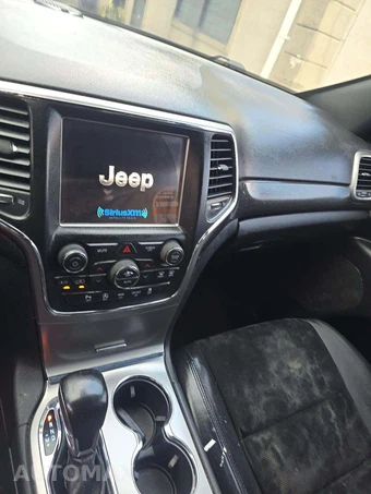 2018 Jeep Grand Cherokee Altitude Edition - miniatura 10