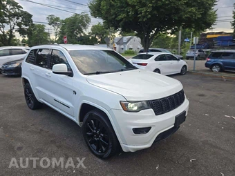 2018 Jeep Grand Cherokee Altitude Edition - miniatura 4