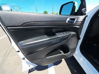 2018 Jeep Grand Cherokee Altitude Edition - miniatura 9