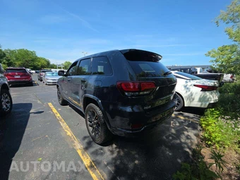 2018 Jeep Grand Cherokee Altitude Edition - miniatura 2