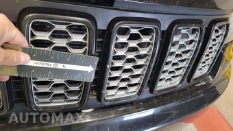2018 Jeep Grand Cherokee Altitude IV - miniatura 36