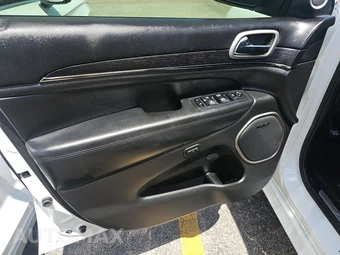 2018 Jeep Grand Cherokee High Altitude Edition - miniatura 9
