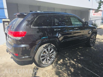 2018 Jeep Grand Cherokee Overland - miniatura 3