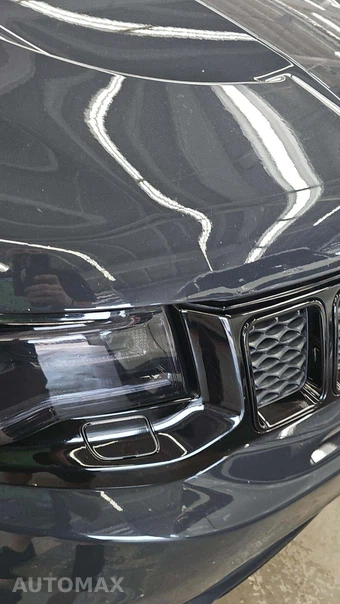 2018 Jeep Grand Cherokee SRT - miniatura 20