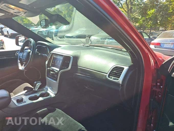 2018 Jeep Grand Cherokee SRT – miniatura 16