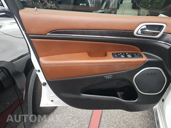 2018 Jeep Grand Cherokee Summit - miniatura 9