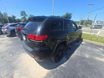 2018 Jeep Grand Cherokee Upland Edition - miniatura 3