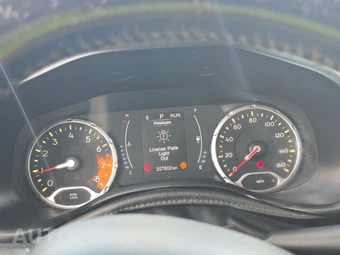 2018 Jeep Renegade Altitude Edition - miniatura 12