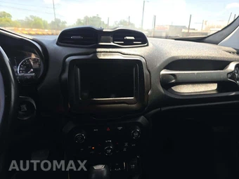 2018 Jeep Renegade Altitude Edition – miniatura 10