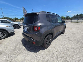 2018 Jeep Renegade Altitude Edition – miniatura 3