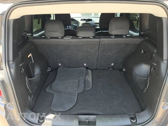 2018 Jeep Renegade Altitude Edition - miniatura 16