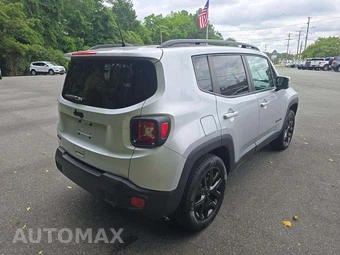 2018 Jeep Renegade Altitude Edition - miniatura 3
