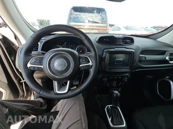 2018 Jeep Renegade Latitude – miniatura 11