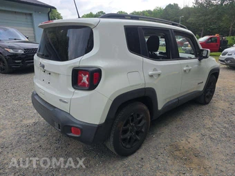 2018 Jeep Renegade Latitude – miniatura 3