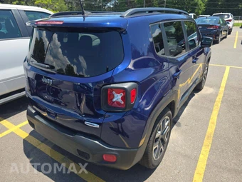 2018 Jeep Renegade Latitude – miniatura 3