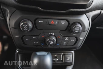 2018 Jeep Renegade Latitude - miniatura 14