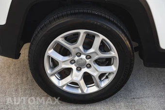 2018 Jeep Renegade Latitude - miniatura 17
