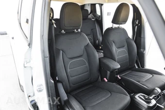 2018 Jeep Renegade Latitude - miniatura 23