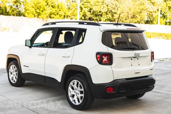 2018 Jeep Renegade Latitude - miniatura 4