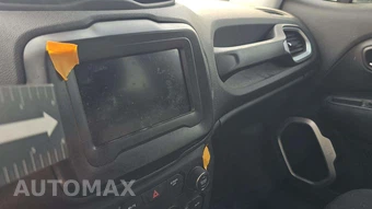 2018 Jeep Renegade Latitude – miniatura 24