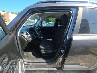 2018 Jeep Renegade Latitude – miniatura 6