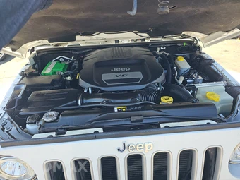 2018 Jeep Wrangler JK Sahara - miniatura 16