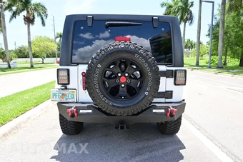 2018 Jeep Wrangler JK Sahara - miniatura 4