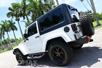 2018 Jeep Wrangler JK Sahara - miniatura 5