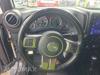 2018 Jeep Wrangler JK Unlimited Altitude Edition - miniatura 10
