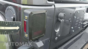 2018 Jeep Wrangler JK Unlimited Altitude Edition - miniatura 36