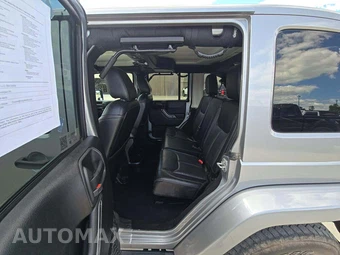 2018 Jeep Wrangler JK Unlimited Altitude Edition - miniatura 10