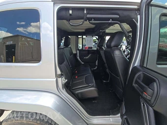2018 Jeep Wrangler JK Unlimited Altitude Edition - miniatura 13