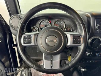 2018 Jeep Wrangler JK Unlimited Freedom Edition - miniatura 13