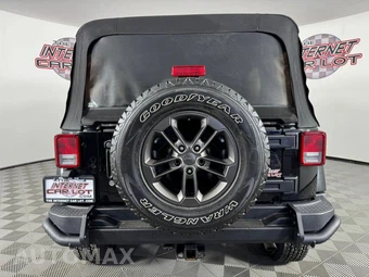 2018 Jeep Wrangler JK Unlimited Freedom Edition - miniatura 6