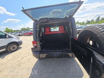 2018 Jeep Wrangler JK Unlimited Sahara - miniatura 11