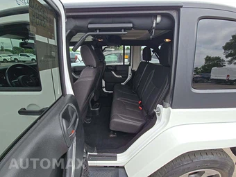 2018 Jeep Wrangler JK Unlimited Sahara - miniatura 13