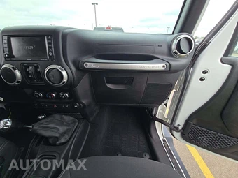 2018 Jeep Wrangler JK Unlimited Sahara - miniatura 19