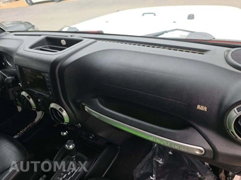 2018 Jeep Wrangler JK Unlimited Sahara - miniatura 16