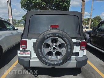 2018 Jeep Wrangler JK Unlimited Sahara - miniatura 5