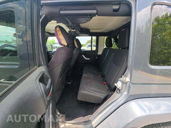 2018 Jeep Wrangler JK Unlimited Sahara - miniatura 13