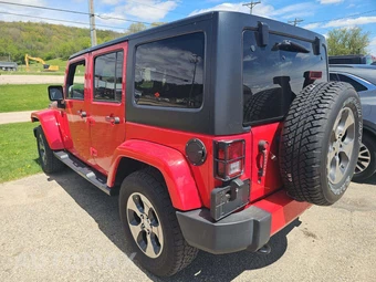 2018 Jeep Wrangler JK Unlimited Sahara - miniatura 2