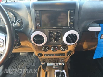 2018 Jeep Wrangler JK Unlimited Sahara - miniatura 11