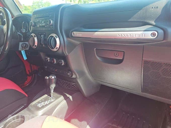 2018 Jeep Wrangler JK Unlimited Sahara - miniatura 16